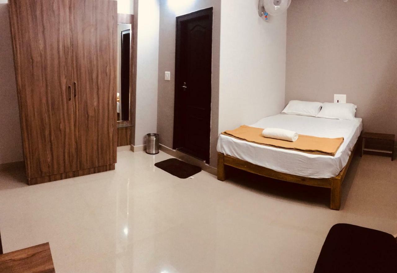 Отель Sharada Residency Somvarpet Экстерьер фото