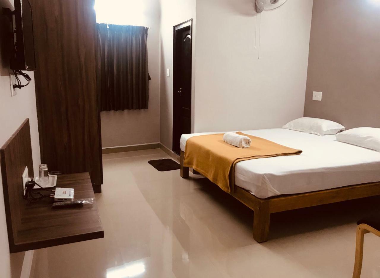 Отель Sharada Residency Somvarpet Экстерьер фото