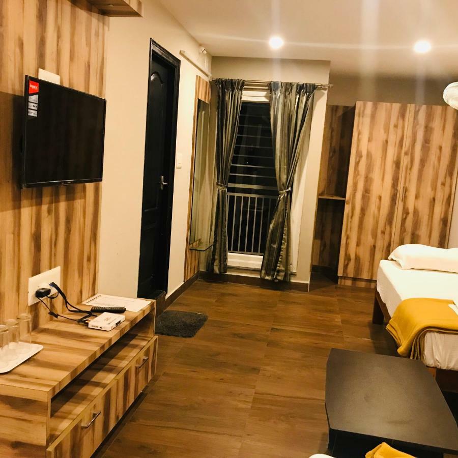 Отель Sharada Residency Somvarpet Экстерьер фото