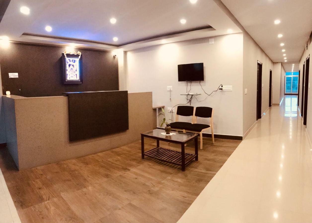 Отель Sharada Residency Somvarpet Экстерьер фото