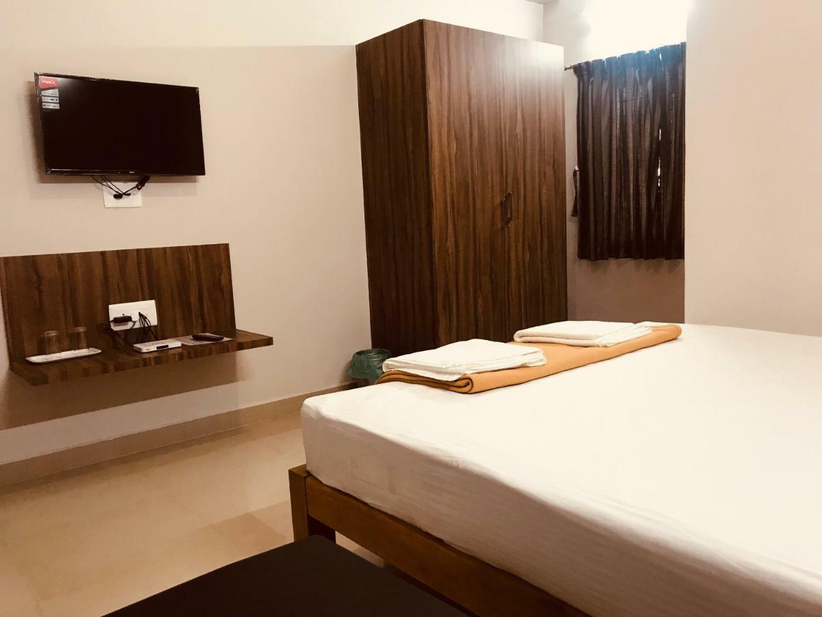 Отель Sharada Residency Somvarpet Экстерьер фото