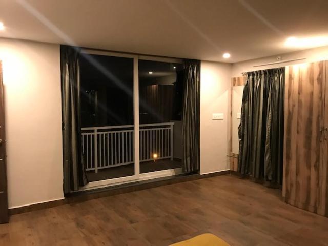 Отель Sharada Residency Somvarpet Экстерьер фото